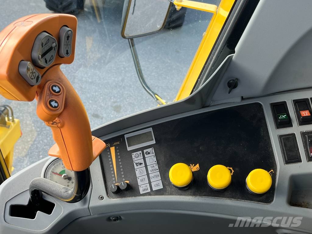 New Holland TC 5050 13´ Myyty Cosechadoras combinadas